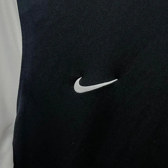 Nike Dri fit Slim Fit lightweight activewear sports soccer workout shirt - Picture 2 of 4